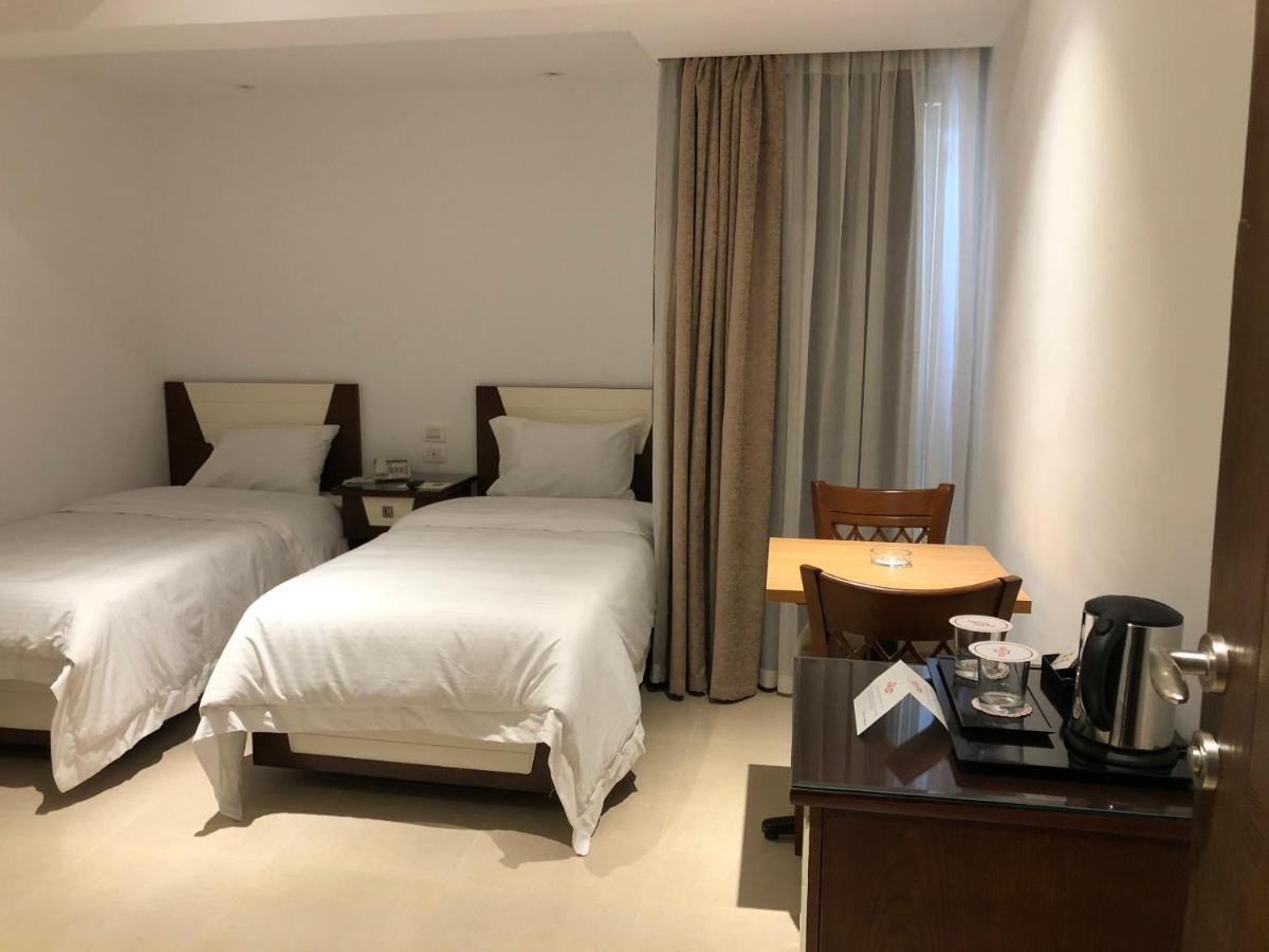 Maxim Hotel Kair Zewnętrze zdjęcie